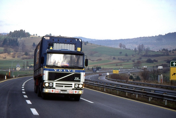 Al poco de comenzar la guerra de la antigua Yugoslavia, las revistas Mundo Camión y Transporte Mundial participaron en un convoy con ayuda humanitaria. Esta es la historia